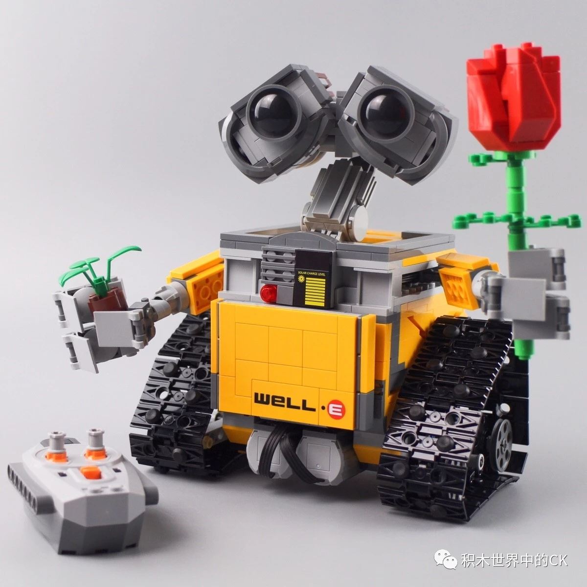 Review of WALL-E Clone of LEGO Ideas 21303 – Customize Minifigures Intelligence