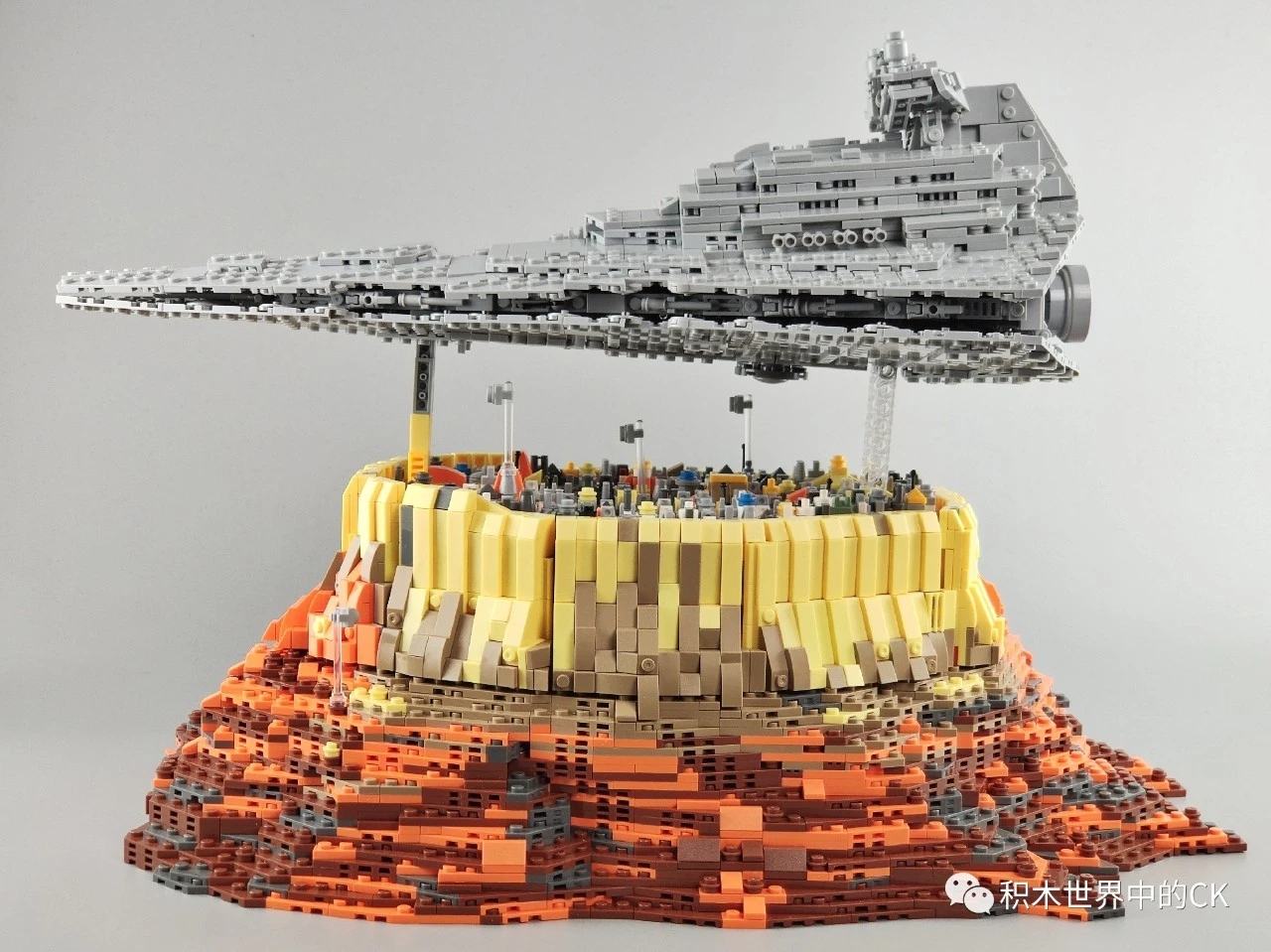 Reviews of Qizhile 90007 The Empire Over Jedha City LEGO MOC 18916 